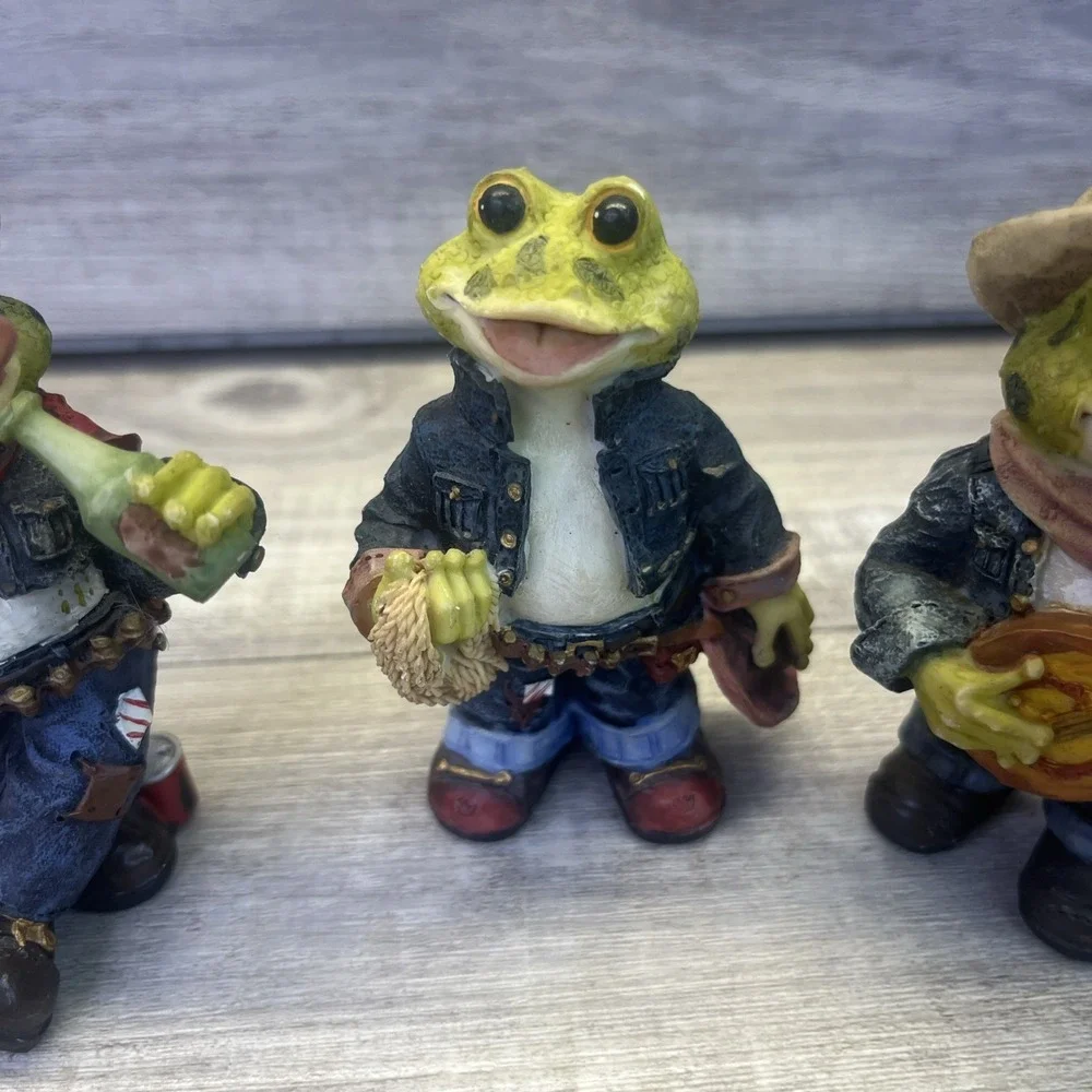 Cowboy Frog Figurines  Country Western Frogs in Hats & Denim Boots Set Of 3
